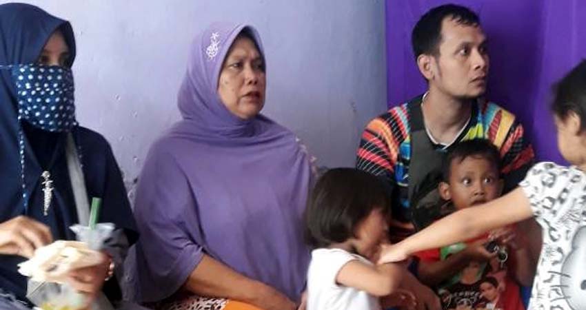 Usai Antar Anak Sekolah, Warga Gempeng-Bangil Diamankan Densus 88 AT