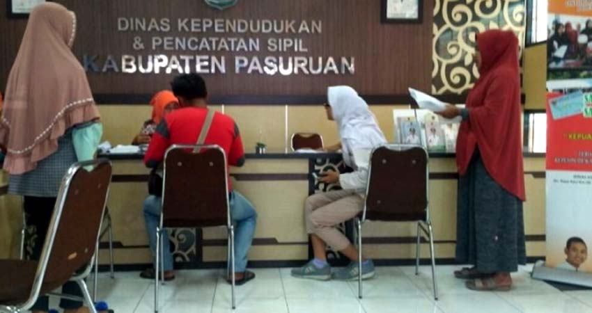 Terima Droping Blangko E-KTP, Dispendukcapil Kabupaten Pasuruan Kejar Tunggakan E-KTP